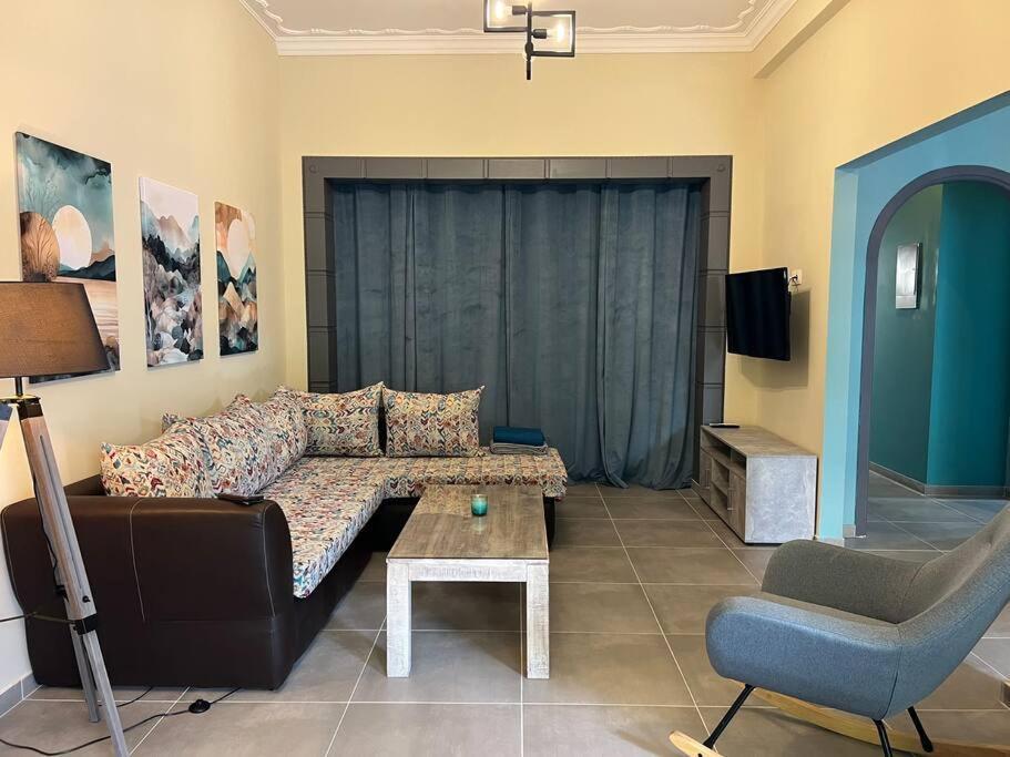 Spacious And Beautiful House Pireu Exterior foto
